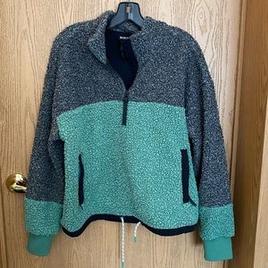 Burton womens size medium fleece